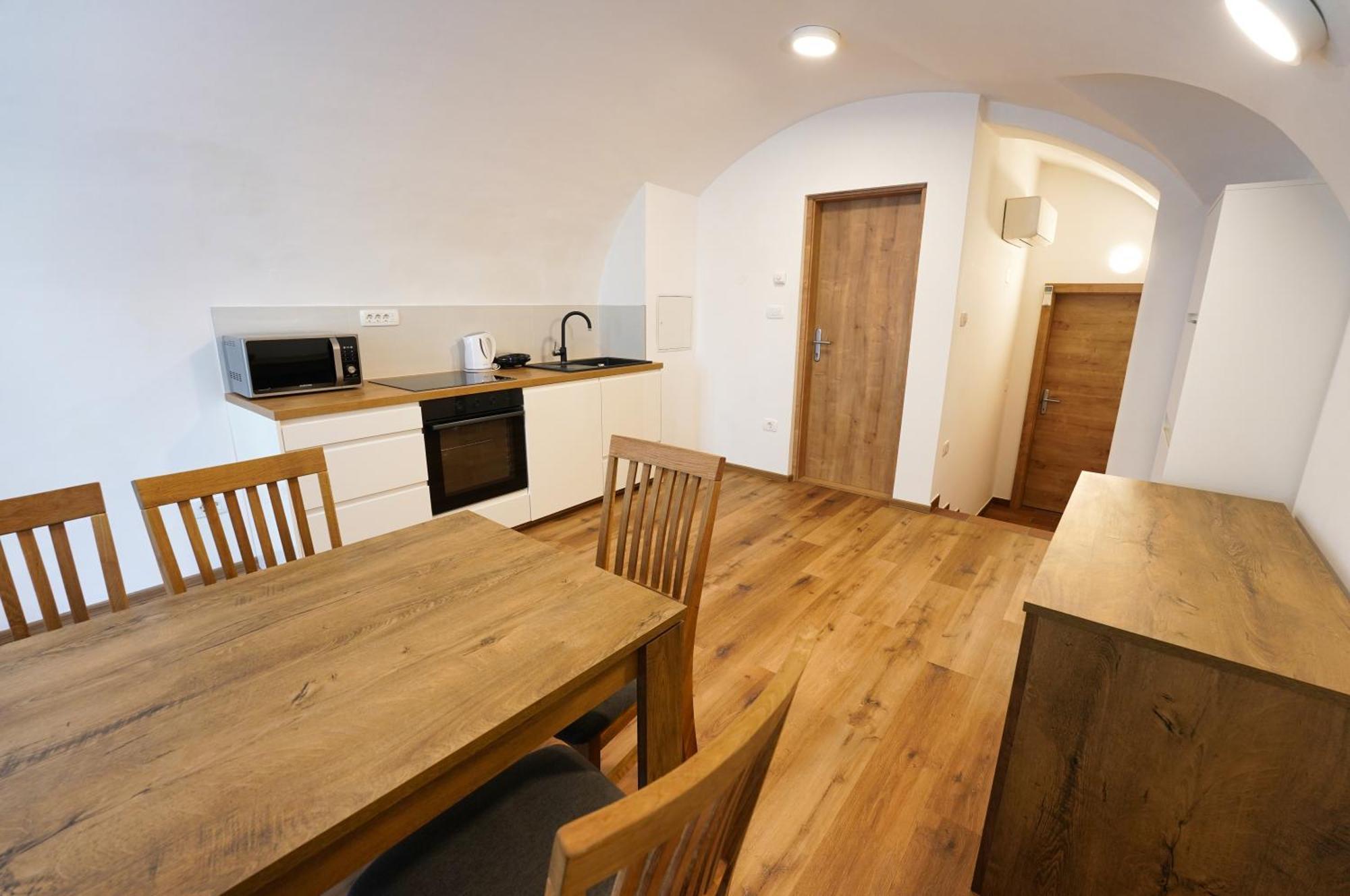 Apartments Metro 7 Ljubljana Ngoại thất bức ảnh